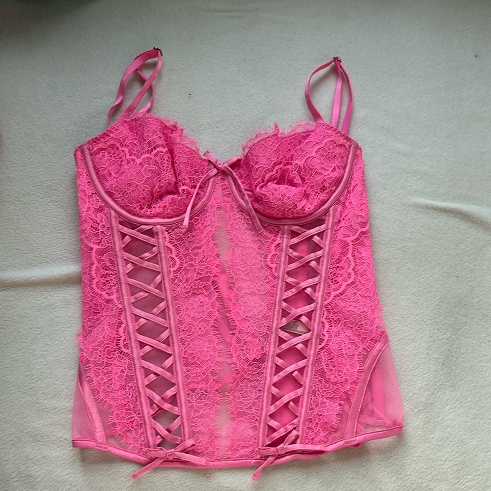 Victoria's Secret Pink Lace Camisole with adjustable size and straps size medium